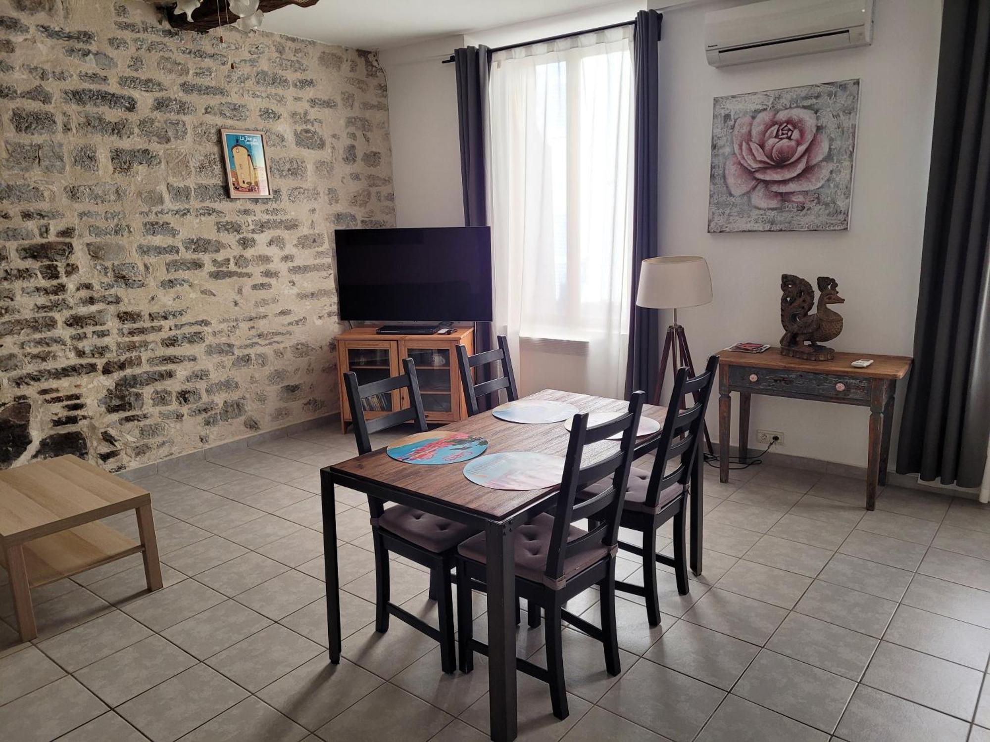 Souvenirs D'hier Apartment Hyères